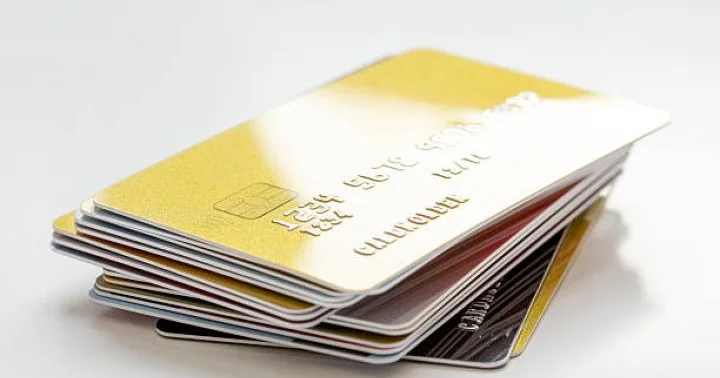 Bank 5000 ədəd Visa Business kart alışı üzrə tender elan edir