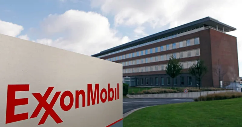 KİV: Exxon Mobil kütləvi ixtisarlara gedir