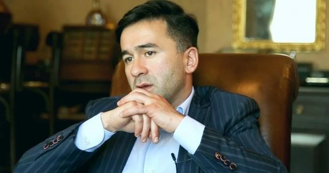 Siz getməsəniz, cənazəni çıxarmayacağam Video