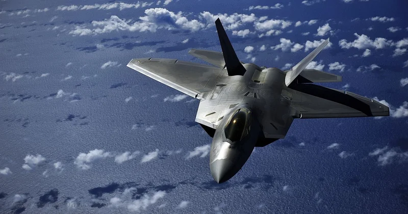 Легендарный F 22 Raptor уходит со сцены Minval Politika
