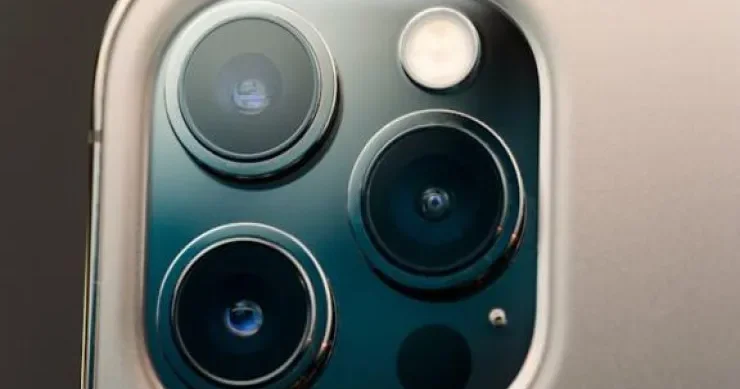 iPhone nun kamerasında gizli tərcüməçi var: Ondan necə istifadə etmək olar?