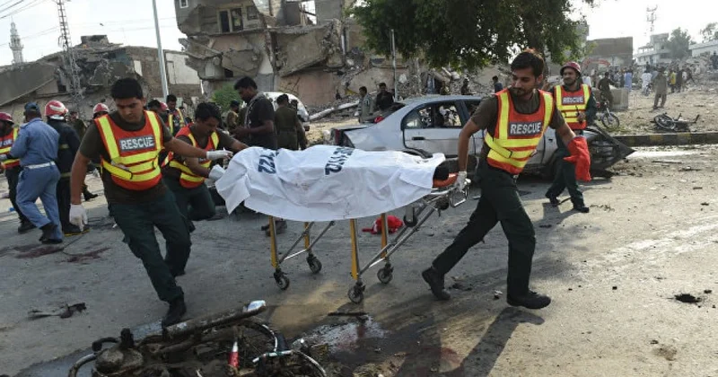Pakistanda terror aktı: 10 ölü, 32 yaralı