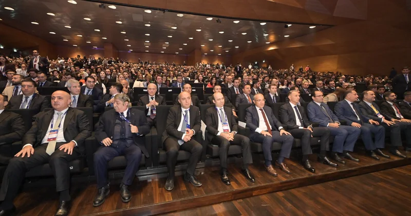 Nazir sammitdə təhsildən danışdı