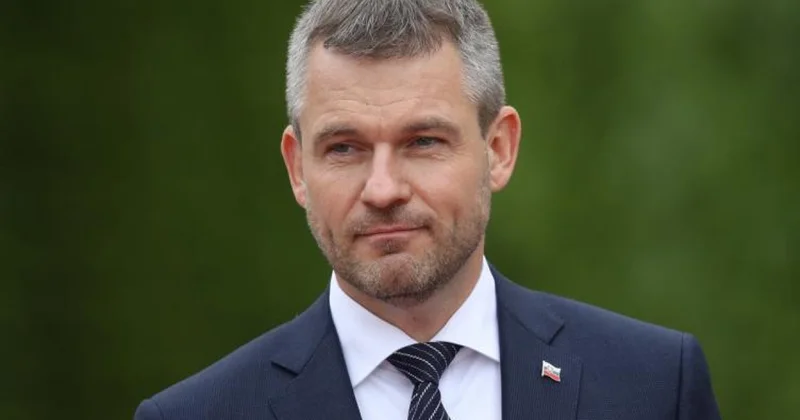 Slovakiya prezidenti konstitusiyada iki cinslə bağlı müddəanı təsdiqləyib