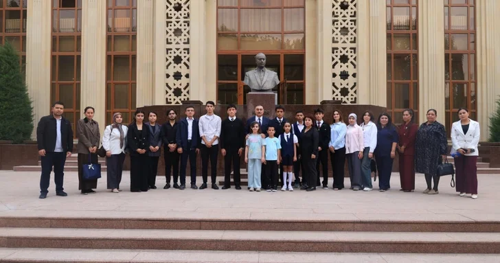 В Ташкенте открылся новый учебный год курсов азербайджанского языка