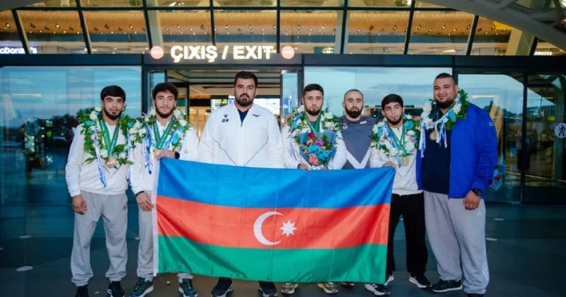 Dünya çempionu olan millinin baş məşqçisi: Azərbaycan çimərlik güləşində iddialı ölkələrdən biridir