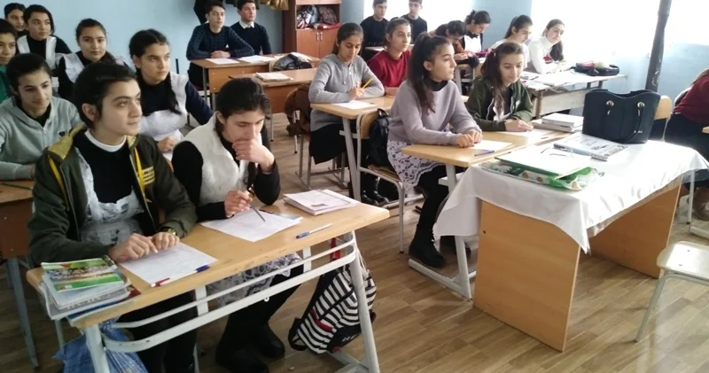 Kənd məktəblərinə də savadlı müəllimlər göndərilməlidir Ekspert