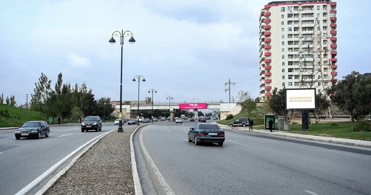 Qəzaya görə 8 Noyabr prospektinə giriş bağlandı
