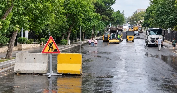 Хаос на улицах в Баку: ремонт дороги у метро вызвал гигантские пробки