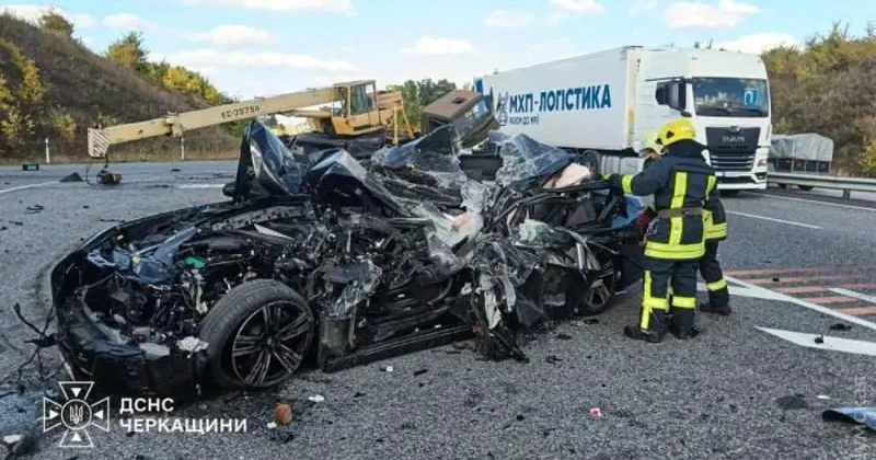 Трасса Одесса Киев: в страшной аварии погиб депутат ФОТО