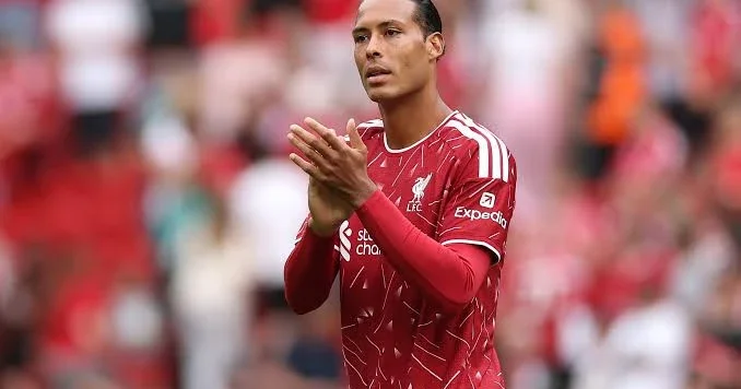 “Real”ın yeni hədəfi Van Daykı pulsuz transfer etmək istəyir