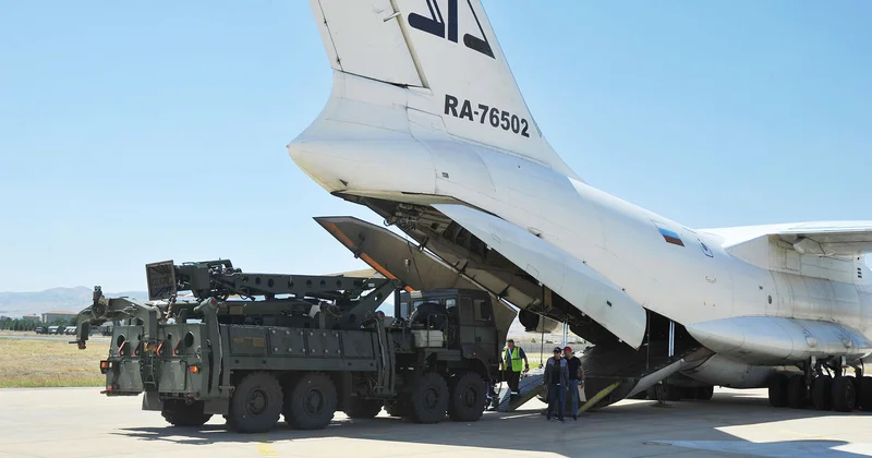 ВКремле заявили, что РФ может переместить C 400 водну издружественных стран