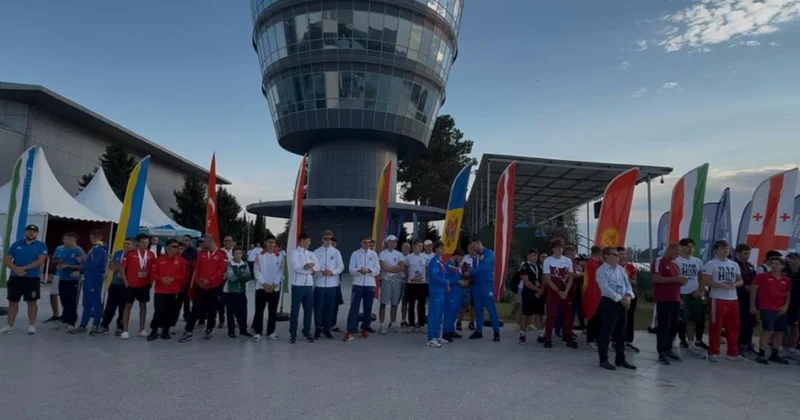 Mingəçevir Reqatasında medal qazanan Azərbaycan avarçəkənləri mükafatlandırılıb VİDEO