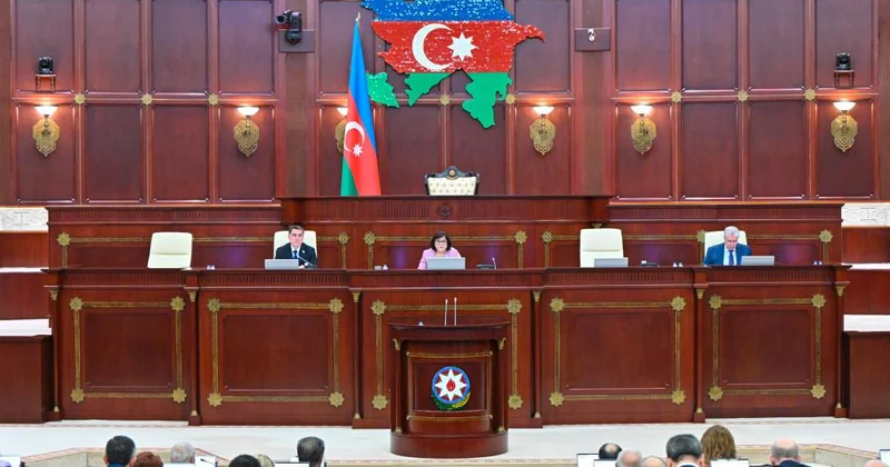 Prezidentin qaytardığı qanun və daha 15 məsələ parlamentdə