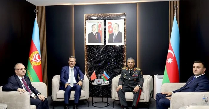 Azərbaycan ilə Türkiyə arasında hərbi sahələr müzakirə edildi FOTO