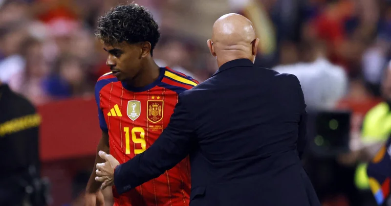 Luis de la Fuente: Qızıl top u ispaniyalı futbolçu qazanmalıdır