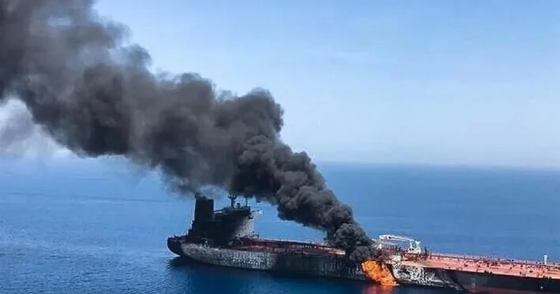 Britaniya təşkilatı: Hörmüz boğazında neft tankeri vurulub