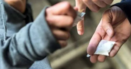 Narkotik ticarətini ifşa edənlərə MÜKAFAT