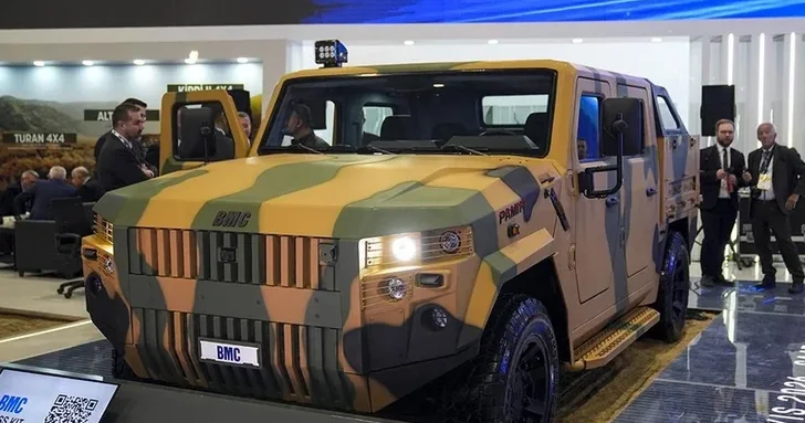 Тактическое транспортное средство Турции PAMİR 4x4 представлено на выставке в Баку