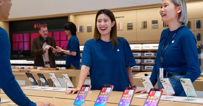 Bloomberg: Apple планировала заменить 5 тыс. работников нейросетями