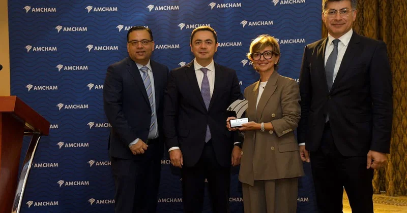 “Cisco” “AmCham Azərbaycan”ın nahar görüşündə süni intellektlə bağlı təcrübəsini bölüşüb