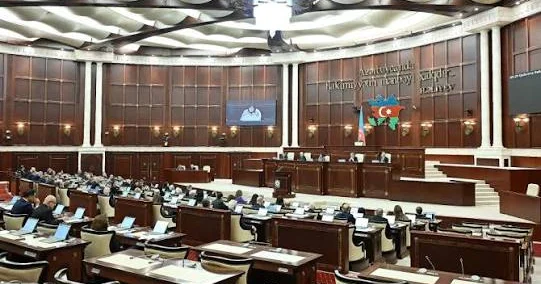 Dövlət qulluğu ilə bağlı məhdudiyyətlər müəyyənləşir