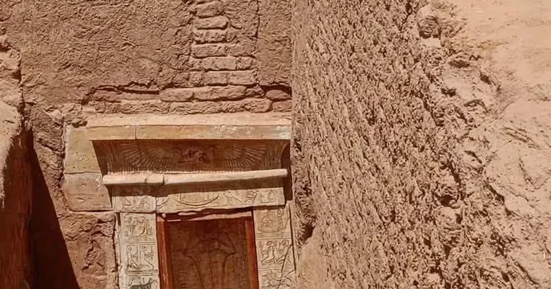 Misirdə 1700 illik məzar tapıldı