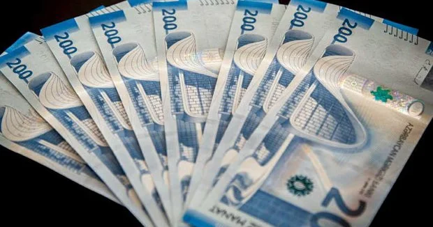 Azərbaycanda pul köçürmələri ilə bağlı qərar dəyişdi: 50 min manata qaldırıldı