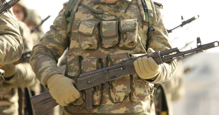 Bəzi hərbi qulluqçuların məzuniyyət və müalicə ödənişləri dəyişir