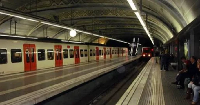 Bu ölkədə metronu SU BASDI VİDEO