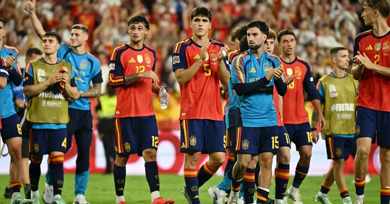 40 oyundur uduzmurlar İspaniya tarix yazdı