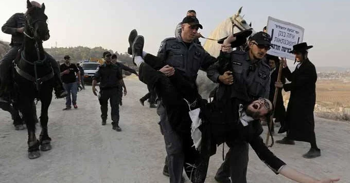 Qüdsdə 200 min yəhudi nümayişə qalxdı: Orduya qoşulmuruq!