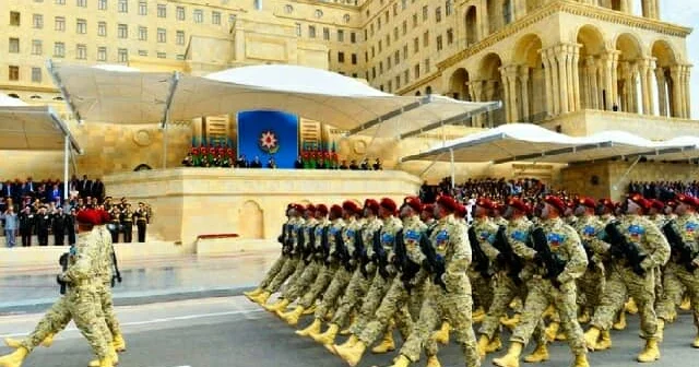 Azərbaycanda keçirilən hərbi paradlar ARAŞDIRMA