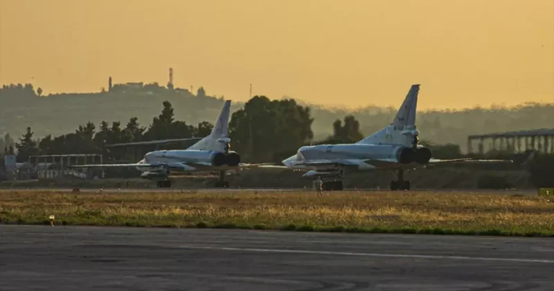 Bloomberg: Россия возобновила полеты на авиабазу Хмеймим в Сирии