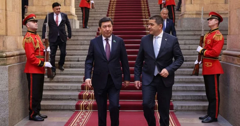 Orta Dəhlizin inkişafında Gürcüstan Qazaxıstan əməkdaşlığı müzakirə olunub