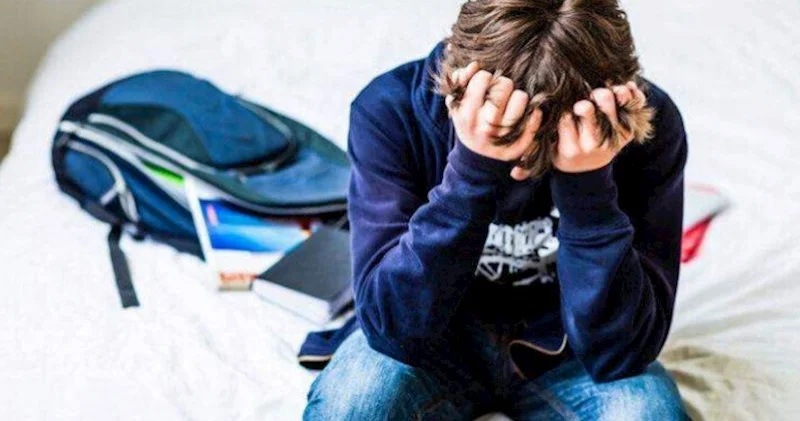 Psixoloqdan xəbərdarlıq: “Yeniyetməni susdurmaq deyil, dinləmək lazımdır”