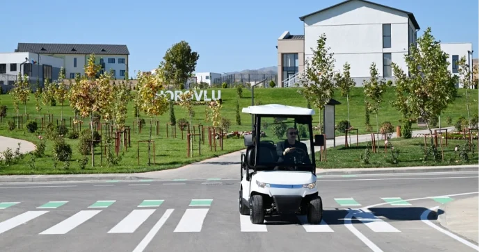 Qarabağda yenidən qurulan kənddə velosiped zolağı çəkilib FOTO