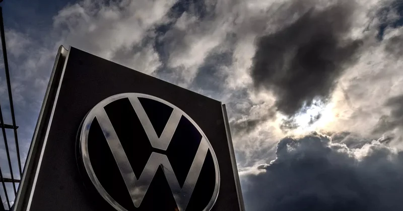 Автогигант несет потери