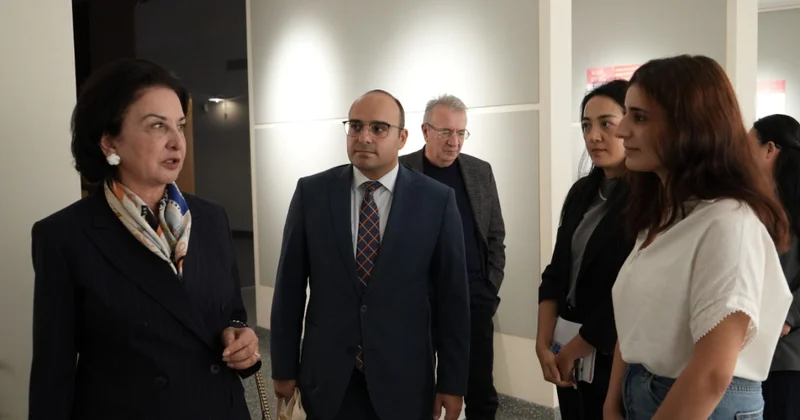 AzMİU nun nümayəndə heyəti Çində səfərdədir