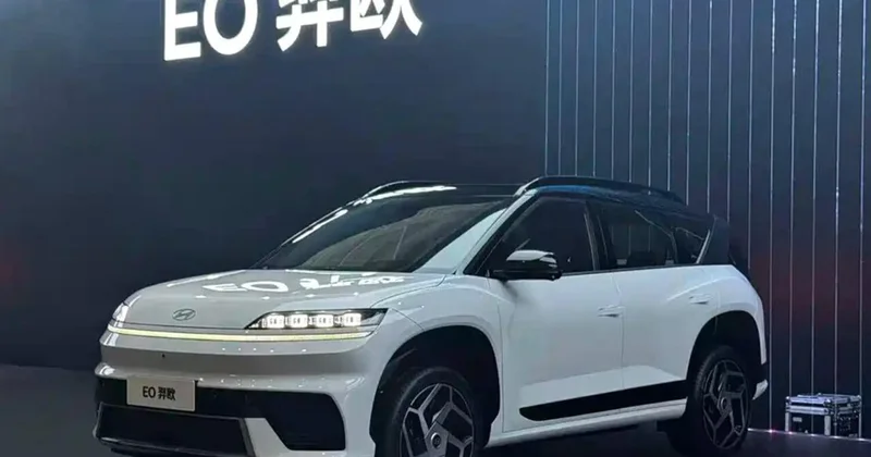 Представлен кроссовер Hyundai EO без панели приборов