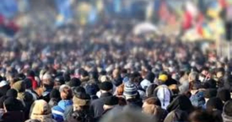 İran əhalisi yaşlanır: Ölkədə orta yaş həddi sürətlə artır