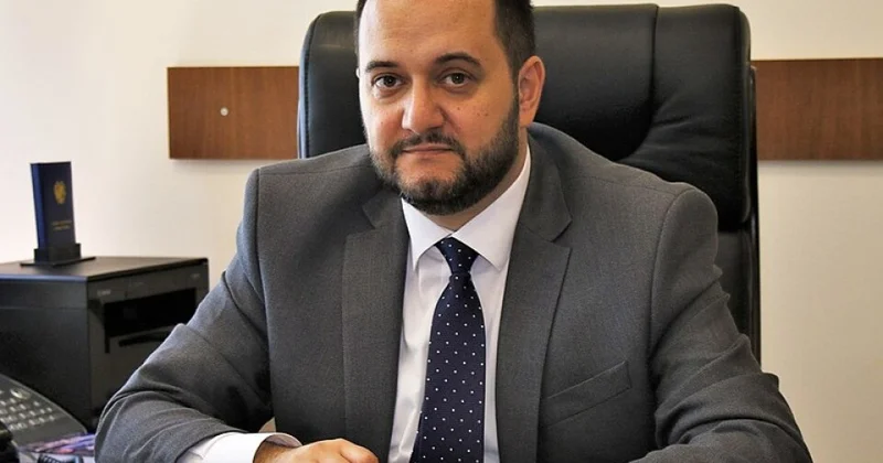 Erməni rəsmisindən etiraf: “Müstəqillik Bəyannaməsində problemlər var”