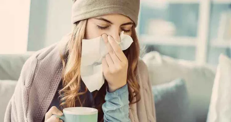 Həkim son günlər yayılan xəstəliyin səbəbini AÇIQLADI