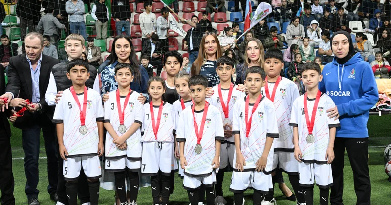 По инициативе вице президента Фонда Гейдара Алиева Лейлы Алиевой организован очередной турнир по мини футболу среди команд детских домов (ФОТО)