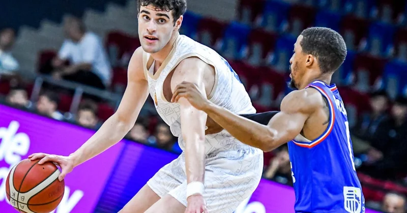 Атакующий защитник: На матч с Нефтчи мы тоже выйдем за победой