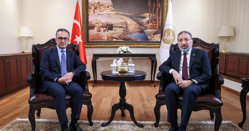 Dövlət Komitəsinin sədri Türkiyənin Diyanət İşləri İdarəsinin rəhbəri ilə görüşüb