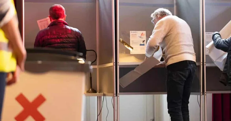 Niderlandda seçkiləri D66 qazandı