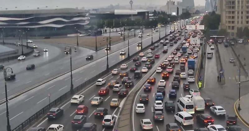 12 бакинских улиц стоят в пробках Список дорог