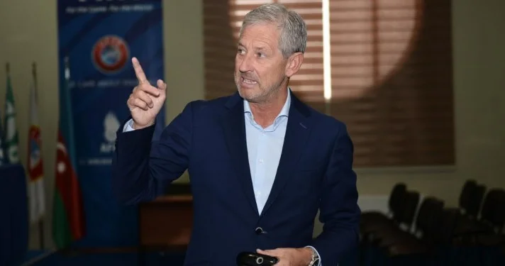 Frank De Blekere mübahisəli epizodları şərh etdi VİDEO