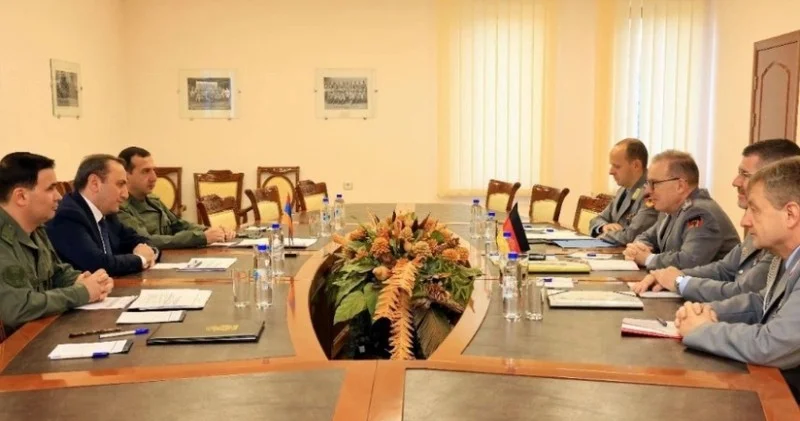 Ermənistan və Almaniya müdafiə sahəsində əməkdaşlığı genişləndirəcək